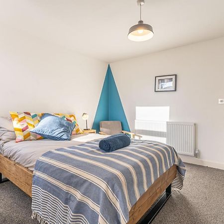 Stylish 5-Bed Home, Each With En-Suite And Own Tv Coventry Exterior foto