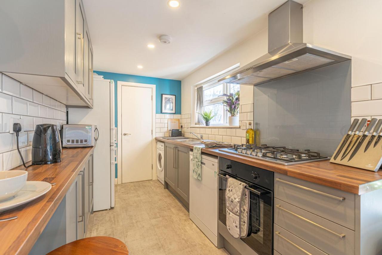 Stylish 5-Bed Home, Each With En-Suite And Own Tv Coventry Exterior foto