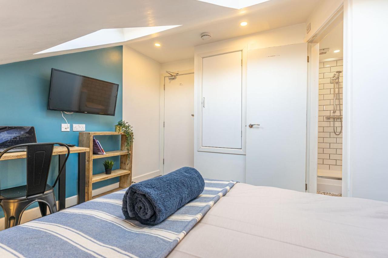 Stylish 5-Bed Home, Each With En-Suite And Own Tv Coventry Exterior foto
