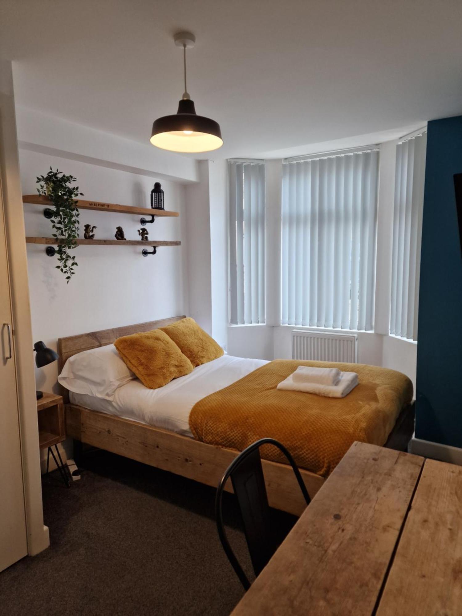 Stylish 5-Bed Home, Each With En-Suite And Own Tv Coventry Exterior foto